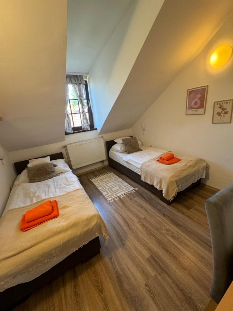 Pension Nest - Family Apartman Mosonmagyarovar Ngoại thất bức ảnh